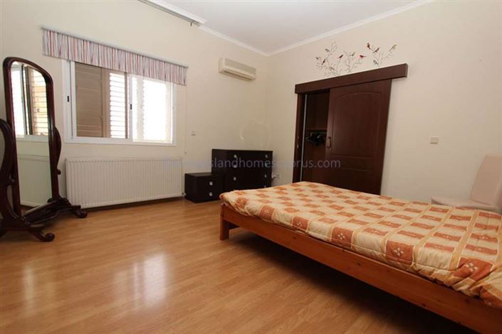 Image No.22-5 Bed Villa / Detached for sale