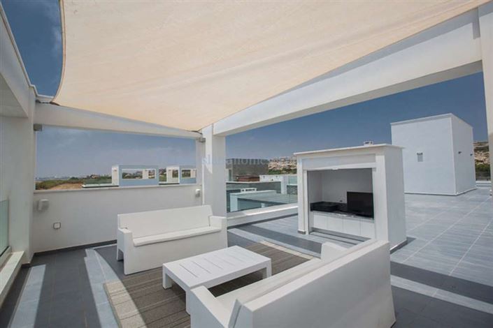 Image No.12-6 Bed Villa / Detached for sale