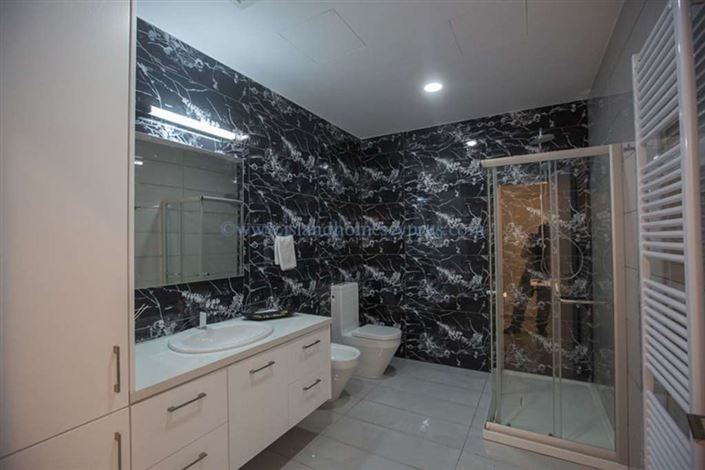 Image No.26-6 Bed Villa / Detached for sale