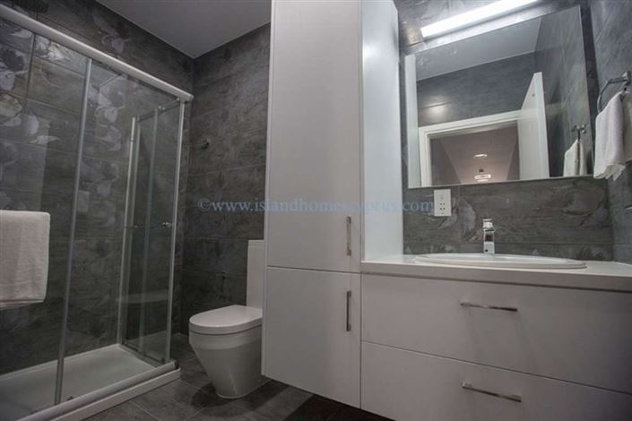 Image No.30-6 Bed Villa / Detached for sale