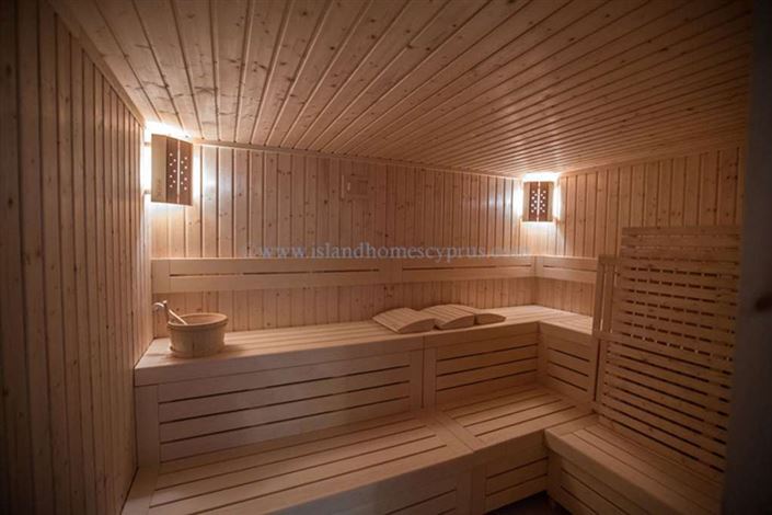 Image No.35-6 Bed Villa / Detached for sale