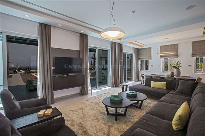 Image No.4-6 Bed Villa / Detached for sale