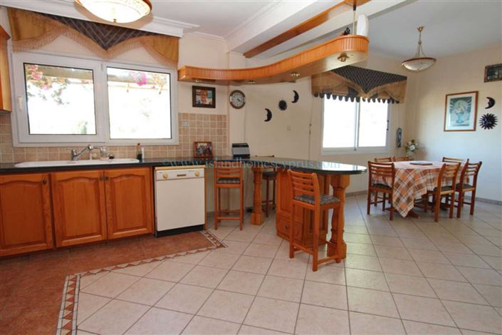 Image No.15-5 Bed Villa / Detached for sale