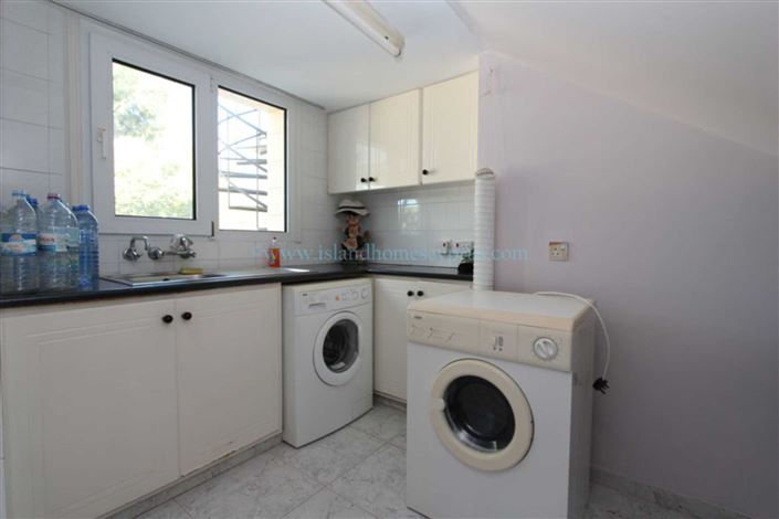 Image No.17-5 Bed Villa / Detached for sale