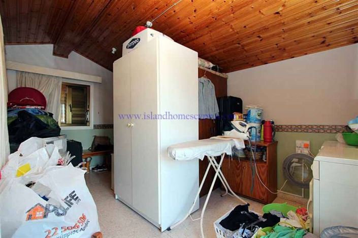 Image No.20-2 Bed Villa / Detached for sale