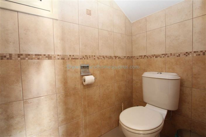 Image No.10-4 Bed Villa / Detached for sale