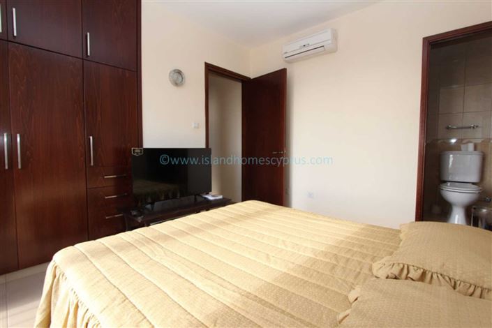 Image No.14-4 Bed Villa / Detached for sale