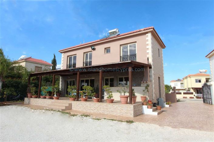 Image No.2-4 Bed Villa / Detached for sale