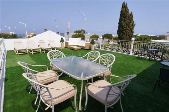 Image No.11-3 Bed Property for sale