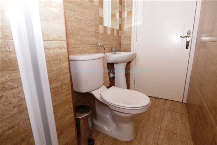 Image No.17-3 Bed Property for sale