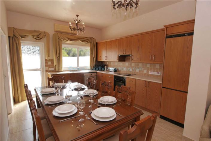 Image No.4-3 Bed Property for sale