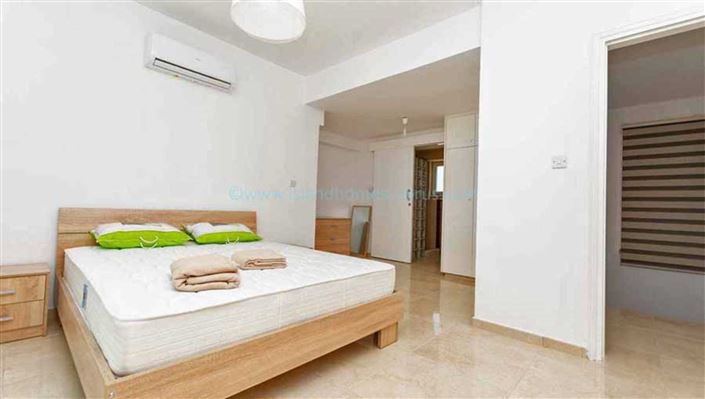 Image No.14-4 Bed Villa / Detached for sale