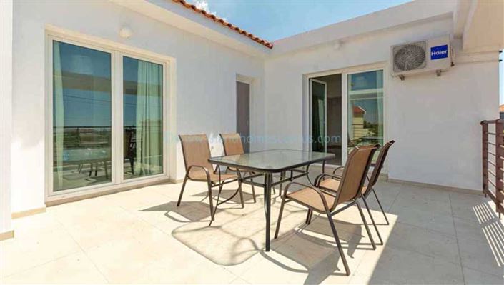 Image No.23-4 Bed Villa / Detached for sale