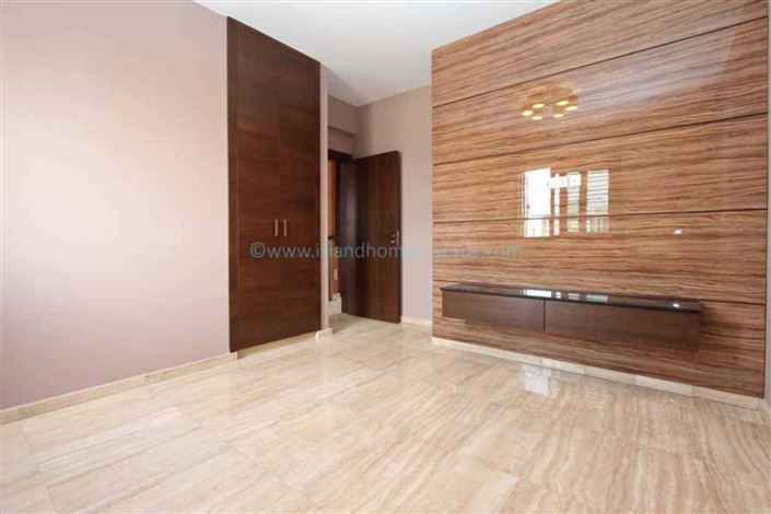 Image No.19-4 Bed Villa / Detached for sale