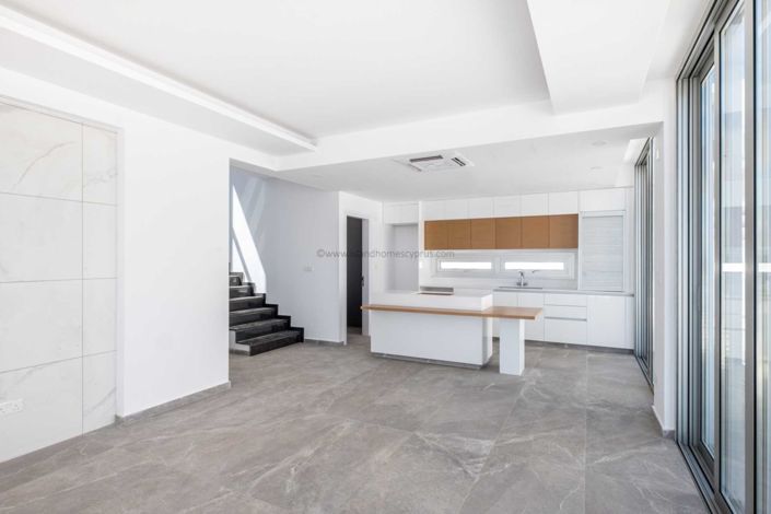 Image No.2-4 Bed Villa / Detached for sale