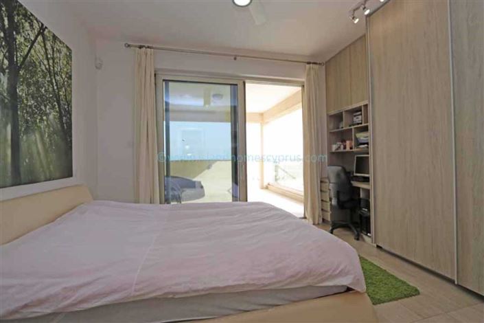 Image No.26-7 Bed Villa / Detached for sale