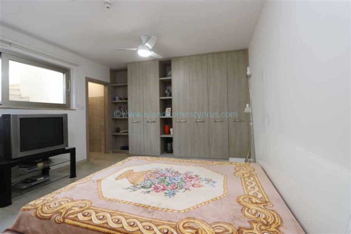 Image No.30-7 Bed Villa / Detached for sale