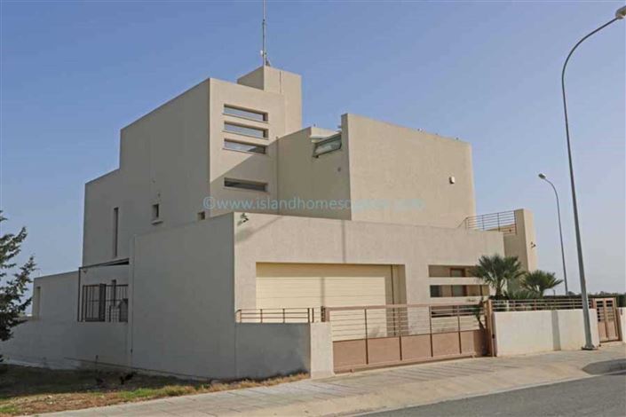 Image No.35-7 Bed Villa / Detached for sale