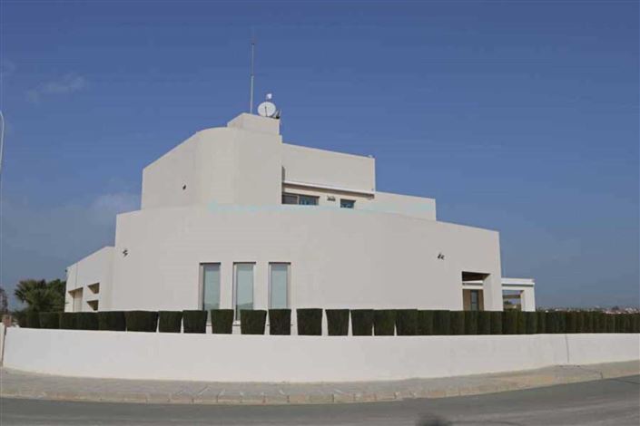 Image No.36-7 Bed Villa / Detached for sale