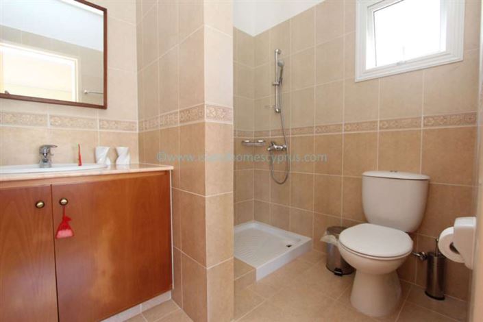 Image No.20-3 Bed Villa / Detached for sale