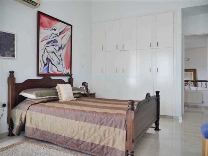 Image No.13-5 Bed Villa / Detached for sale