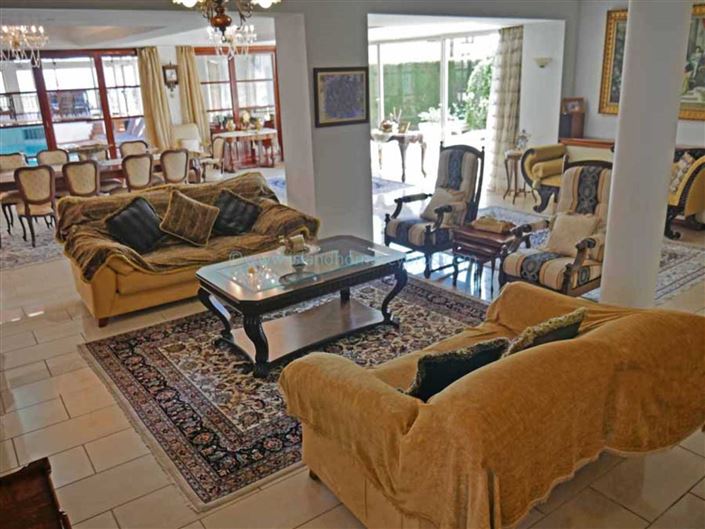 Image No.5-5 Bed Villa / Detached for sale