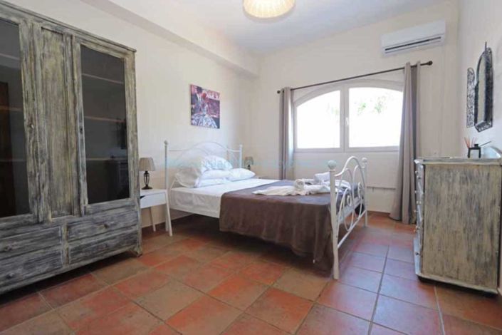 Image No.17-5 Bed Villa / Detached for sale