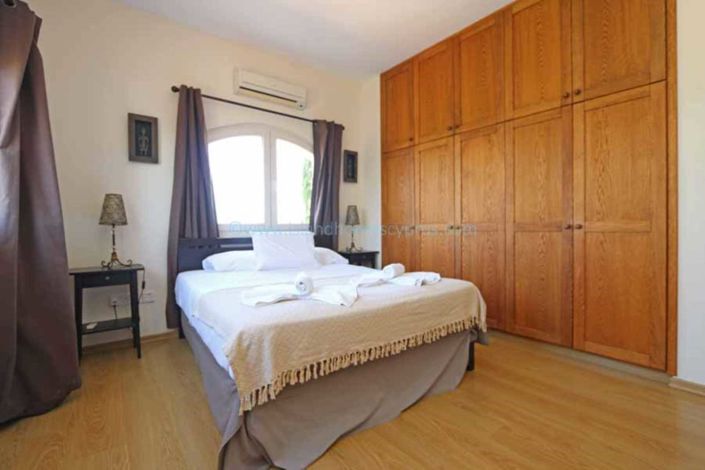 Image No.20-5 Bed Villa / Detached for sale