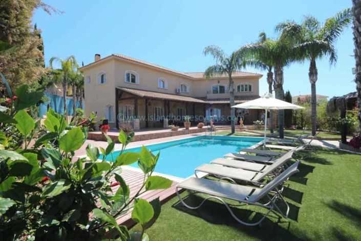 Image No.3-5 Bed Villa / Detached for sale