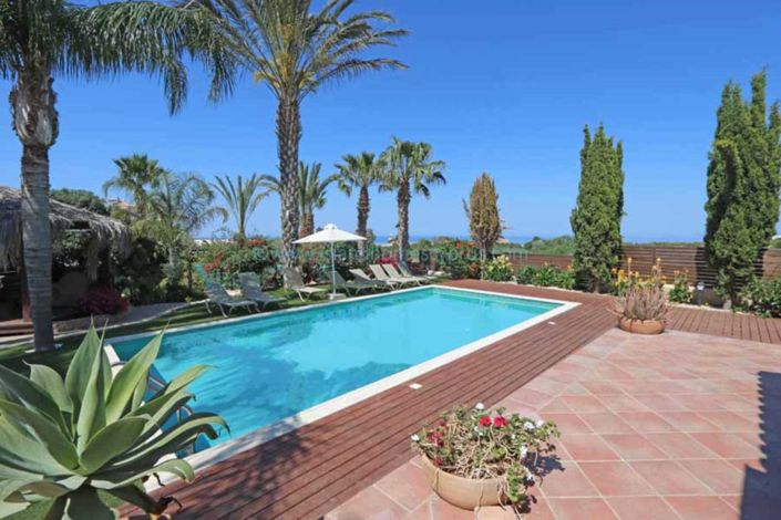 Image No.5-5 Bed Villa / Detached for sale