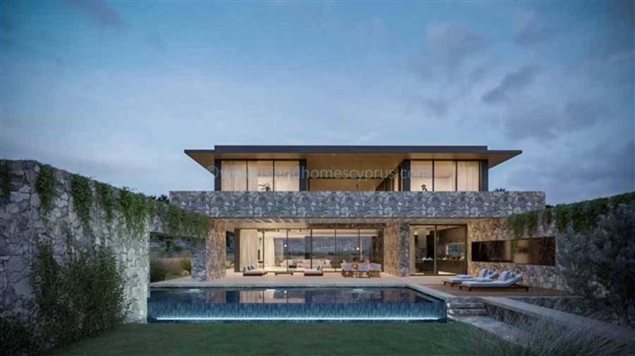 Image No.8-5 Bed Villa / Detached for sale