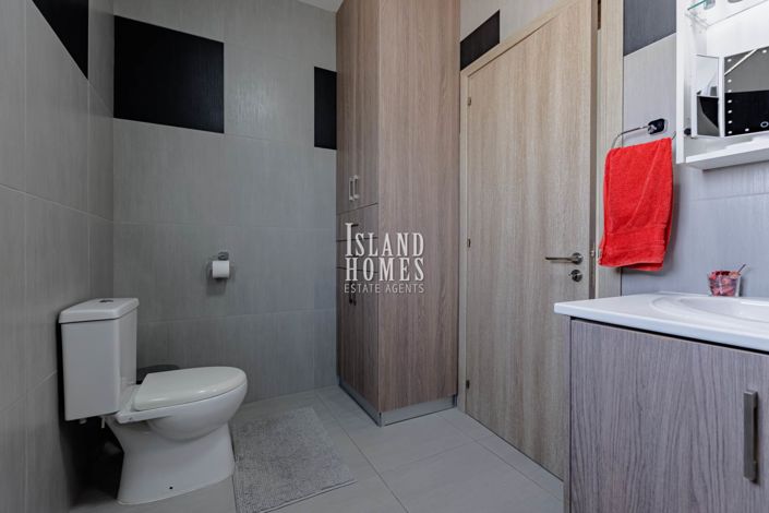 Image No.21-5 Bed Villa / Detached for sale