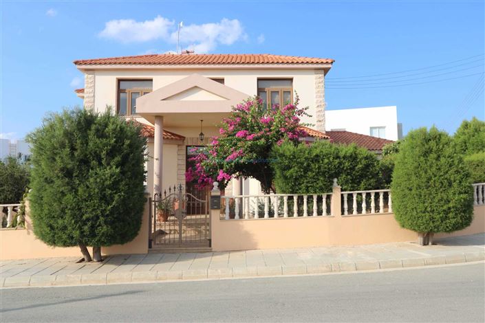 Image No.17-4 Bed Villa / Detached for sale