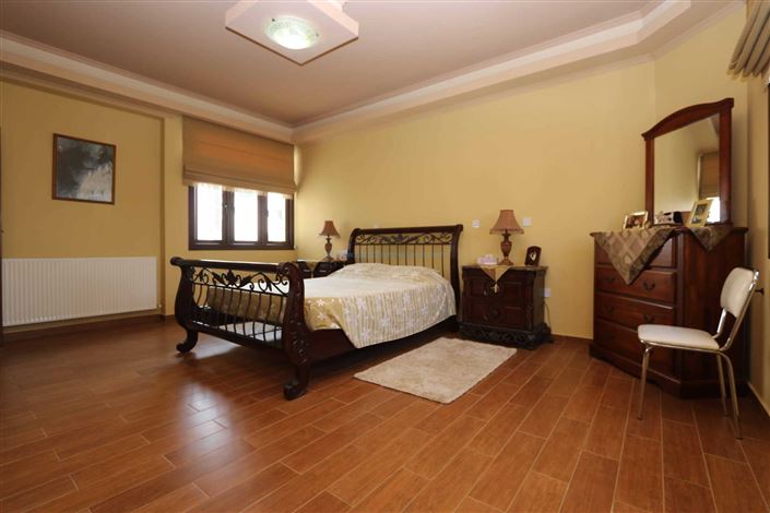 Image No.20-4 Bed Villa / Detached for sale