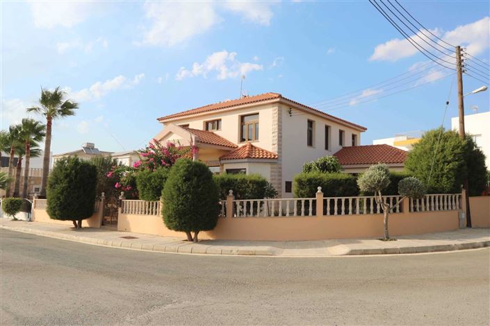 Image No.24-4 Bed Villa / Detached for sale