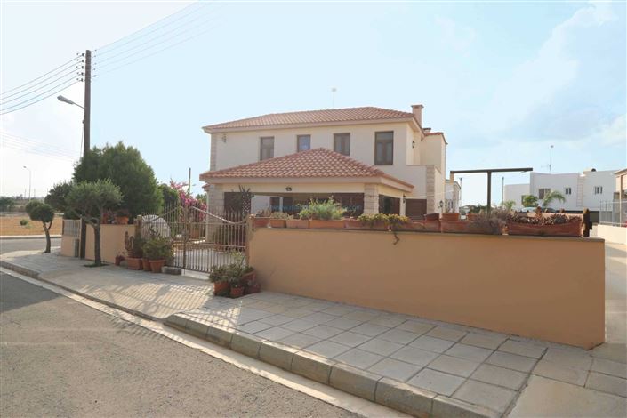 Image No.25-4 Bed Villa / Detached for sale