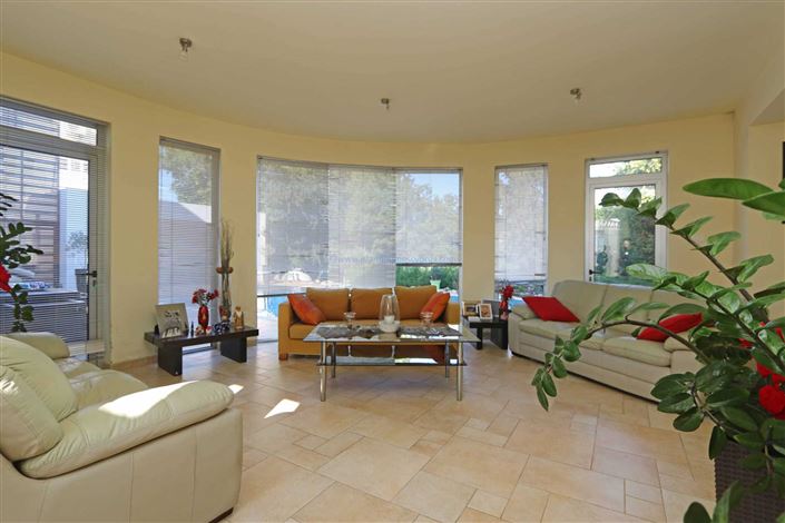 Image No.10-5 Bed Villa / Detached for sale