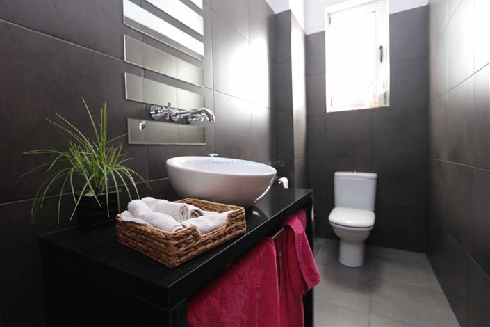 Image No.13-5 Bed Villa / Detached for sale