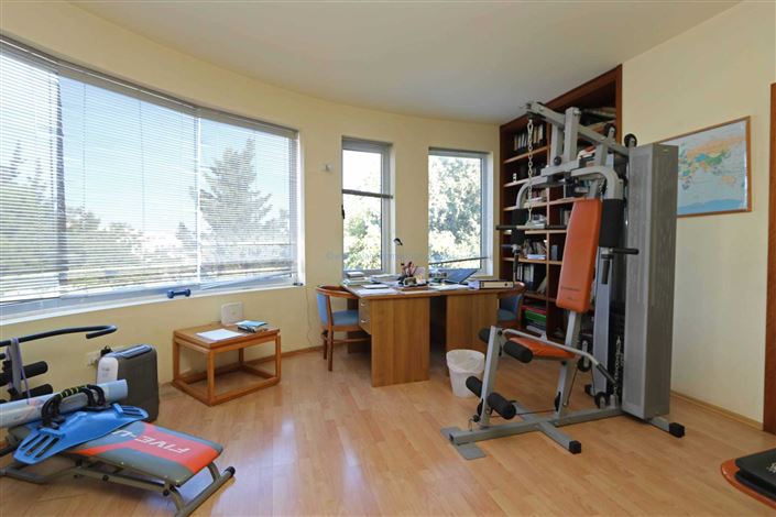 Image No.14-5 Bed Villa / Detached for sale