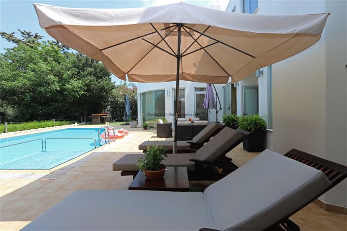 Image No.18-5 Bed Villa / Detached for sale