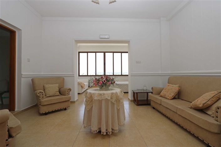 Image No.14-20 Bed Villa / Detached for sale