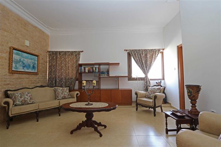 Image No.18-20 Bed Villa / Detached for sale