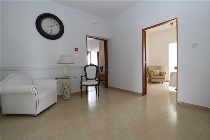 Image No.21-20 Bed Villa / Detached for sale