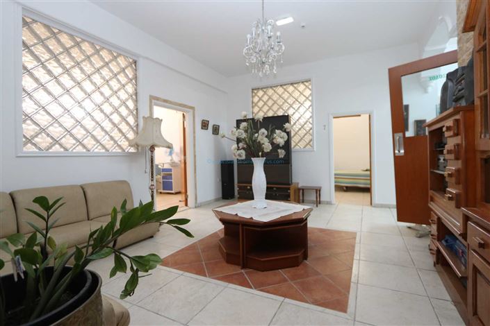 Image No.25-20 Bed Villa / Detached for sale