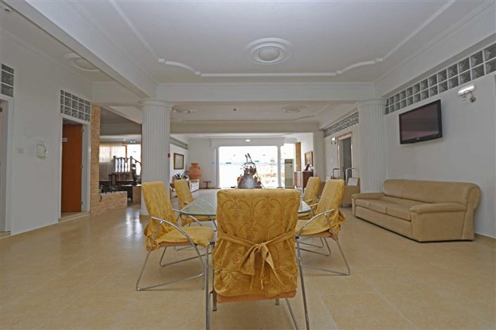 Image No.27-20 Bed Villa / Detached for sale