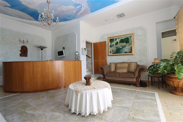 Image No.3-20 Bed Villa / Detached for sale