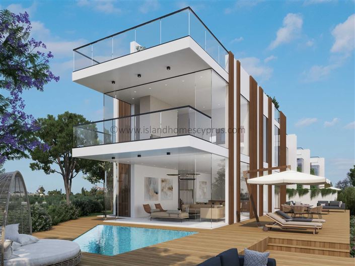Image No.1-5 Bed Villa / Detached for sale