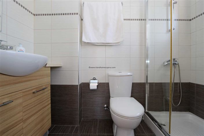 Image No.24-4 Bed Villa / Detached for sale