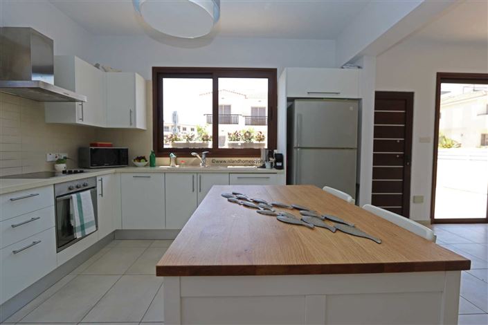 Image No.9-4 Bed Villa / Detached for sale