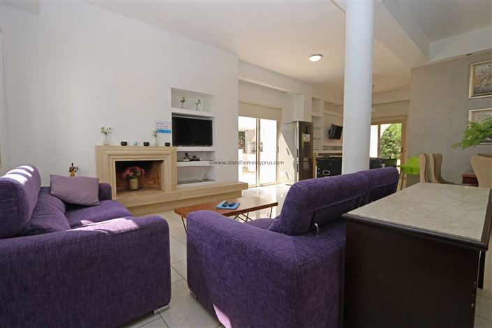 Image No.2-6 Bed Villa / Detached for sale